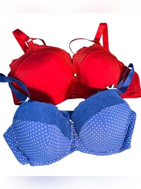 Lot/2 adore me 40 DD bras like new condition, red white, blue under wire